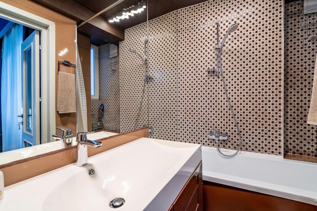 Modern - Central Apartment Bukurešť Exteriér fotografie